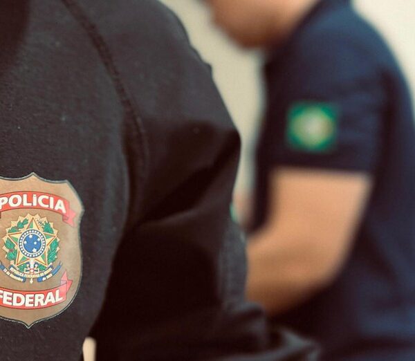 Duas pessoas são presas em flagrante por fraude&hellip;