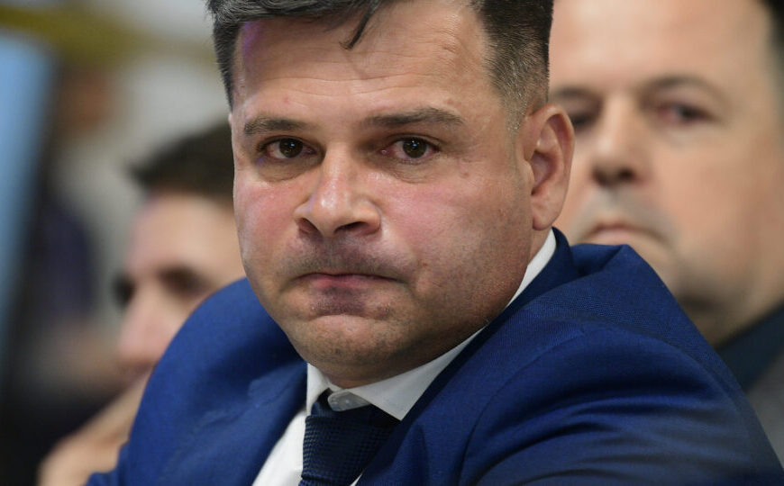 Moraes mantém prisão de ex-assessor de Bolsonaro e&hellip;