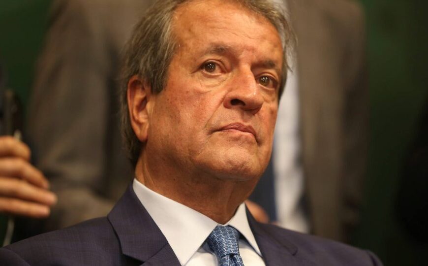 Flávio não tem os “destemperos” de Bolsonaro, diz Valdemar a empresários