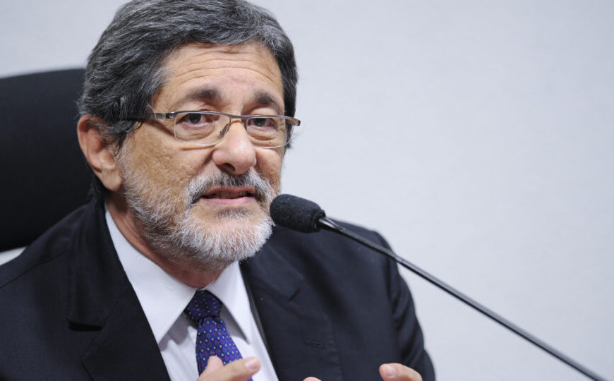 PGR defende anulação de multa a ex-presidente da Petrobras por superfaturamento