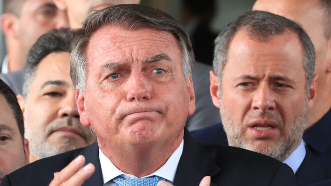 Comissão de Segurança da Câmara aprova pedido ao STF de prisão domiciliar para Bolsonaro