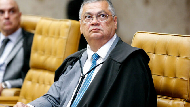 Seis pontos inconstitucionais da decisão de Dino que blindou o sigilo de Lulinha