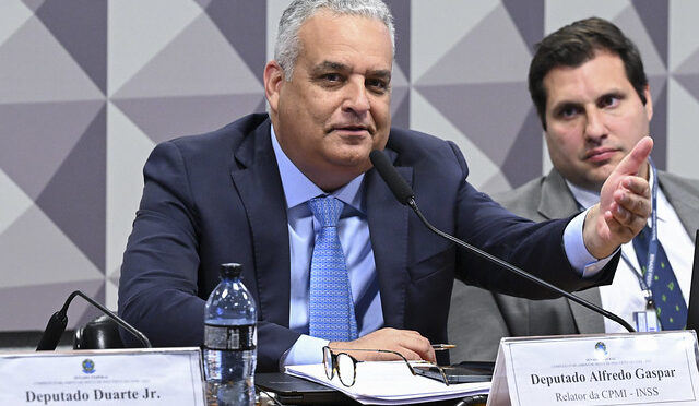 Relator da CPI do INSS chama Vorcaro de “mafioso” e cobra explicações de Moraes