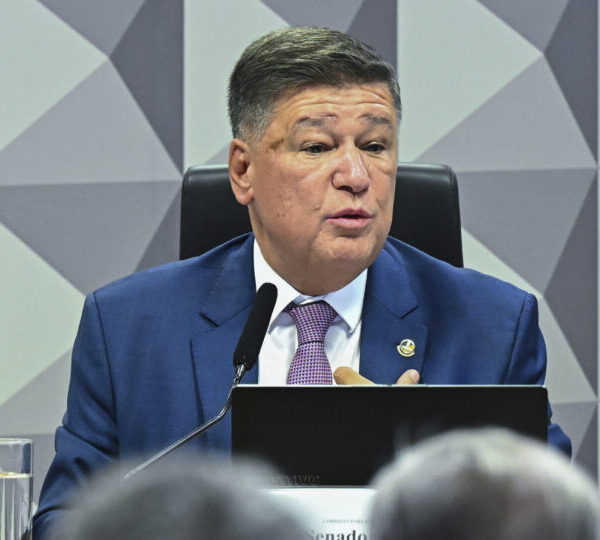 CPMI do INSS se reúne com Mendonça e&hellip;