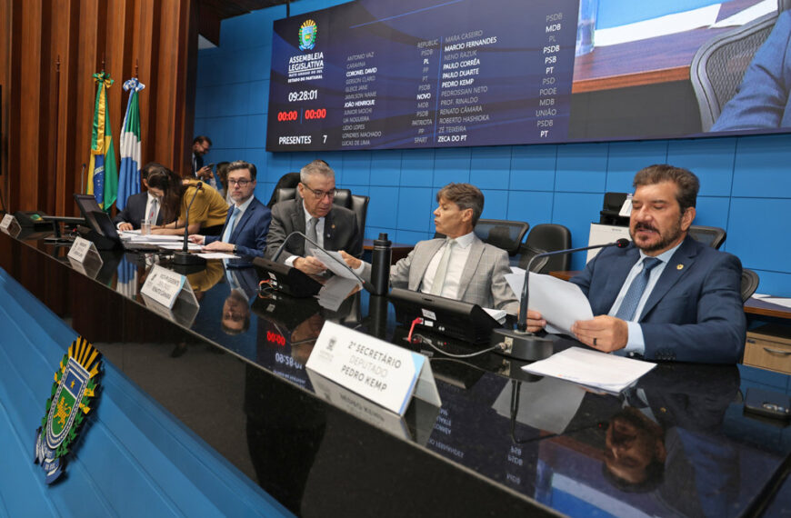 Parlamentares defendem instalação de câmeras para minimizar crimes em âmbito escolar