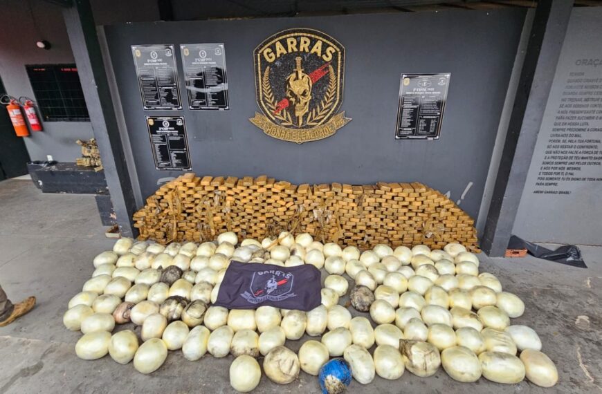 Cinco pessoas são presas em flagrante com quase uma tonelada de cocaína