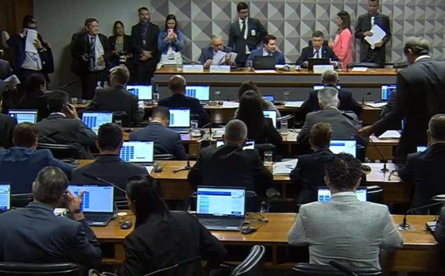 Comissão vai ao STF para prorrogar trabalhos com Vorcaro na mira