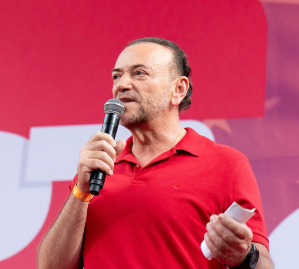 Presidente do PT admite dificuldade em 2026 e&hellip;