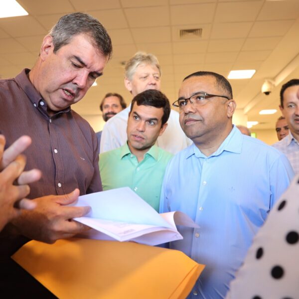 Vereadores entregam documento a Riedel com pauta prioritária&hellip;