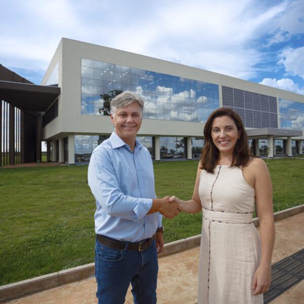 Com base nas conquistas da gestão Jones, Etienne&hellip;