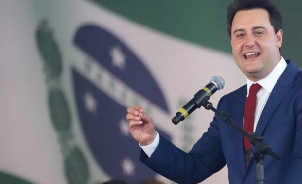 Ratinho Jr. fica no governo e desiste de candidatura à Presidência