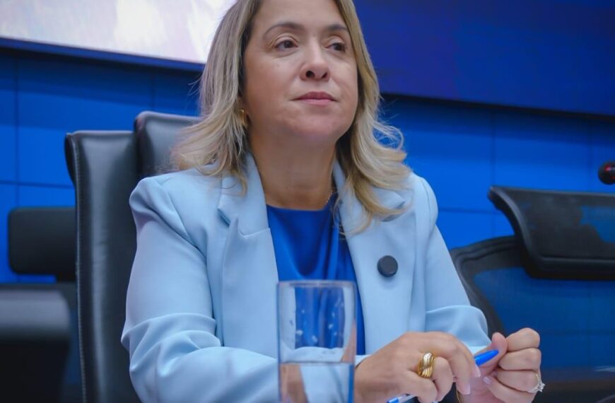 Lia Nogueira propõe lei para garantir continuidade no atendimento de alunos com deficiência em MS