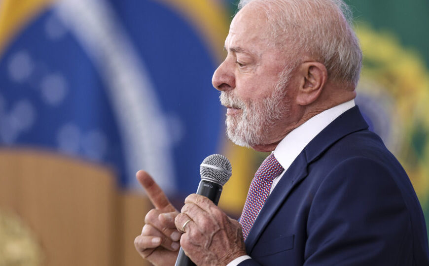 Combustível caro vira bomba eleitoral e aprofunda conflito entre Lula e governadores