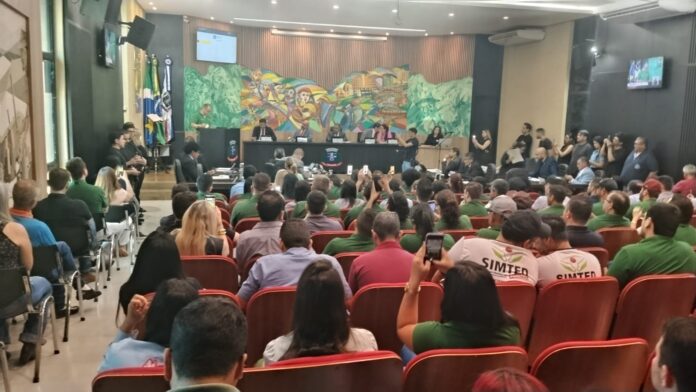 Ponta Porã: Com Plenário cheio, vereadores realizam sessão bastante movimentada