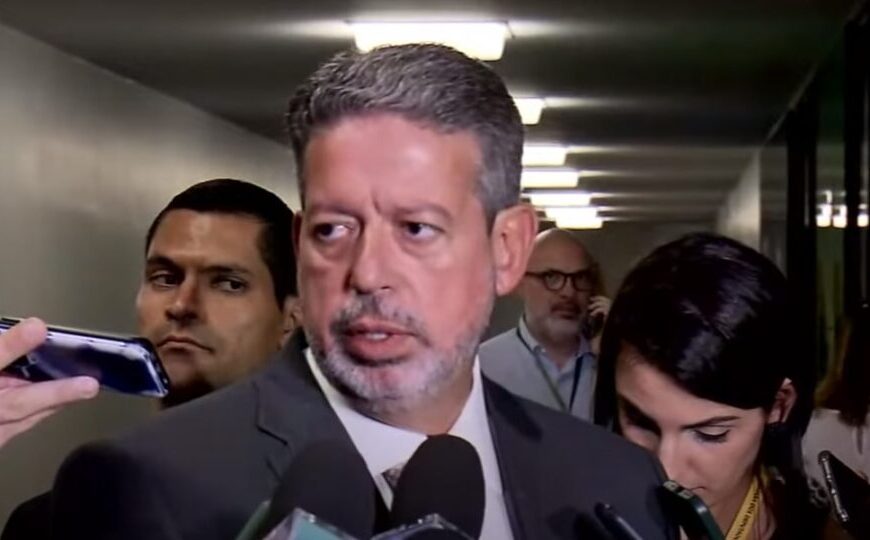 Lira lança pré-candidatura ao Senado por Alagoas e tenta amarrar partidos da direita