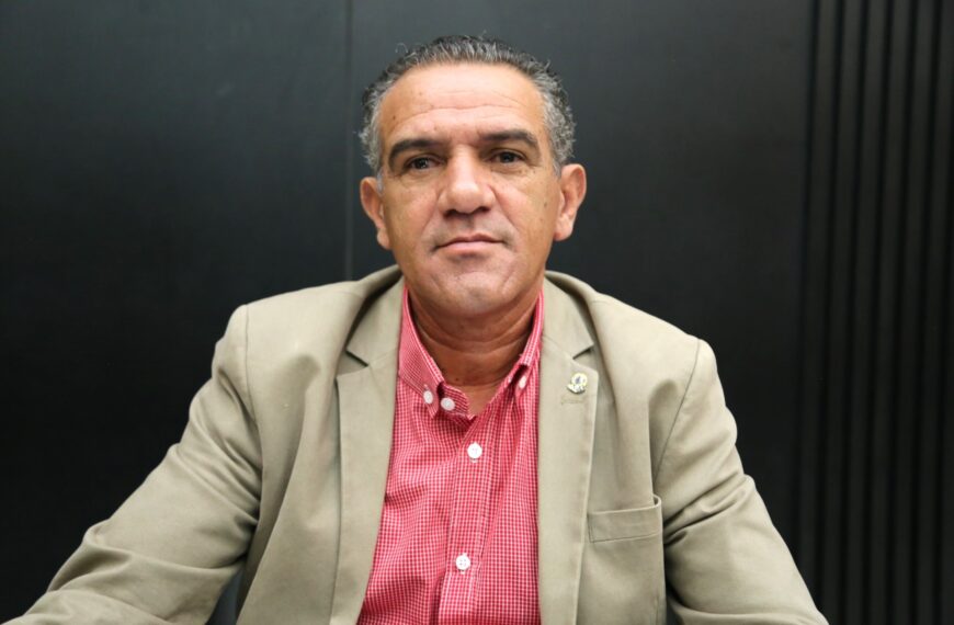 Vereador Avelino pede sinalização da Avenida Estoril e melhorias no São Bernardo II