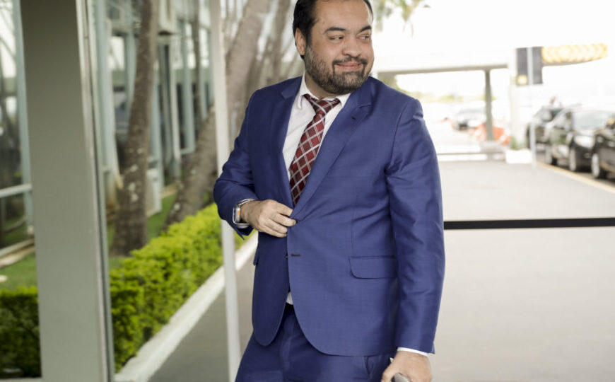 Cláudio Castro renuncia ao governo do Rio na véspera de julgamento no TSE