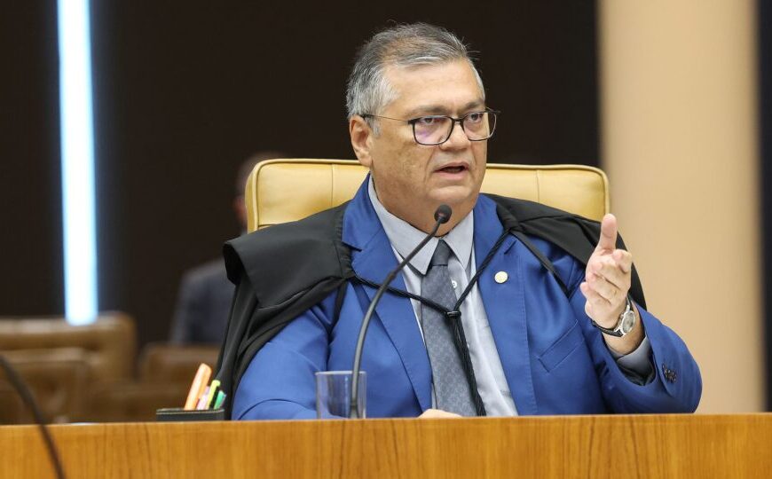 Dino cobra da AGU cronograma de melhorias em emendas parlamentares