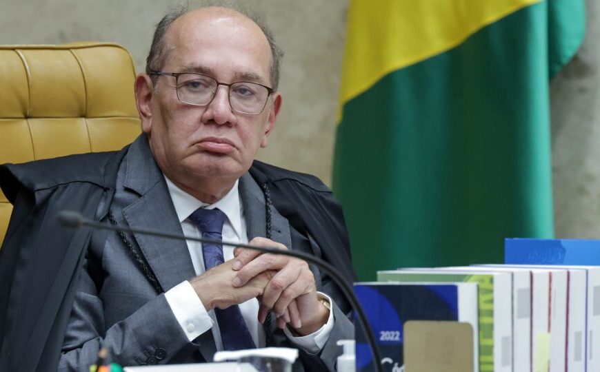 Sóstenes diz ter oferecido queixa-crime contra Gilmar por acusações de vazamento