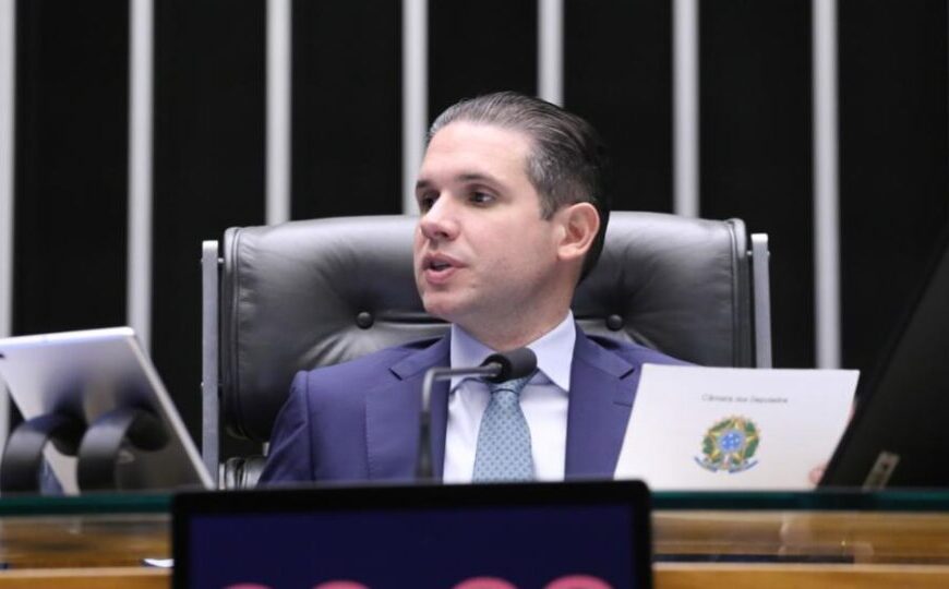 Motta acelera PL da resolução bancária, mas adia definição sobre CPI do Master