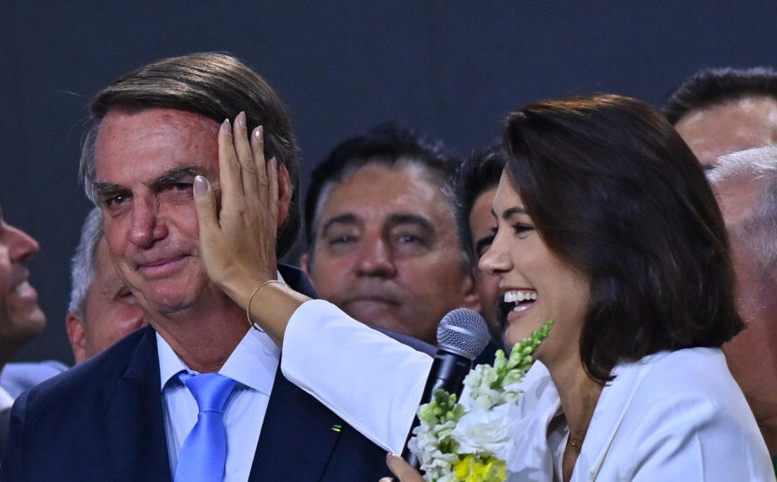 Cotada ao Senado, Michelle diz que renuncia a “qualquer coisa” para cuidar de Bolsonaro