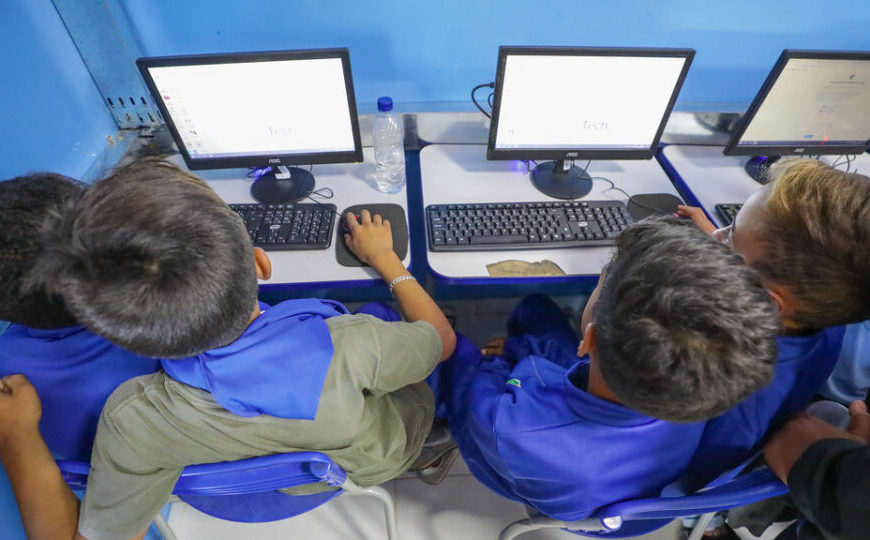 Combate à pornografia e controle de dados: o que vai acontecer na prática com a Lei Felca?