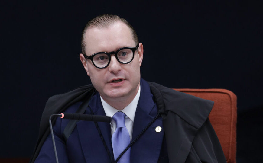 Zanin suspende eleição indireta para o governo do Rio