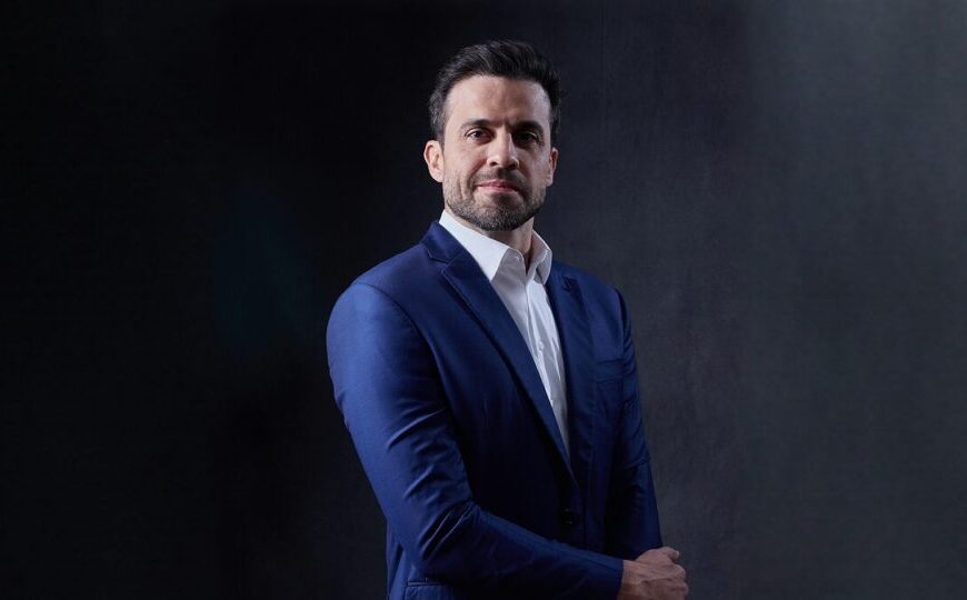 Pablo Marçal declara apoio a Flávio e diz que será “escudeiro” na disputa pelo Planalto