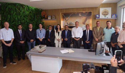 Vereadores prestigiam posse de secretária na prefeitura de Ponta Porã