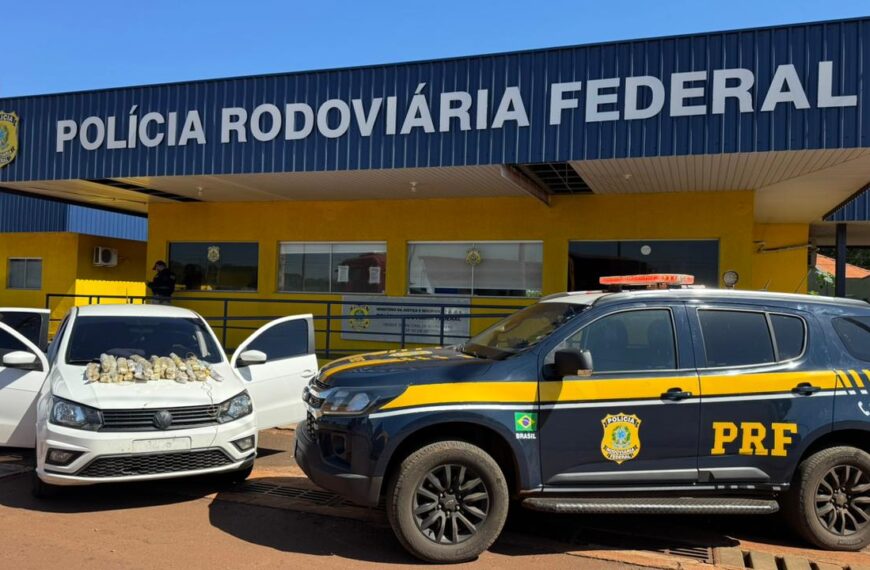 PRF apreende na BR-463 carro com mais de 20 quilos de haxixe