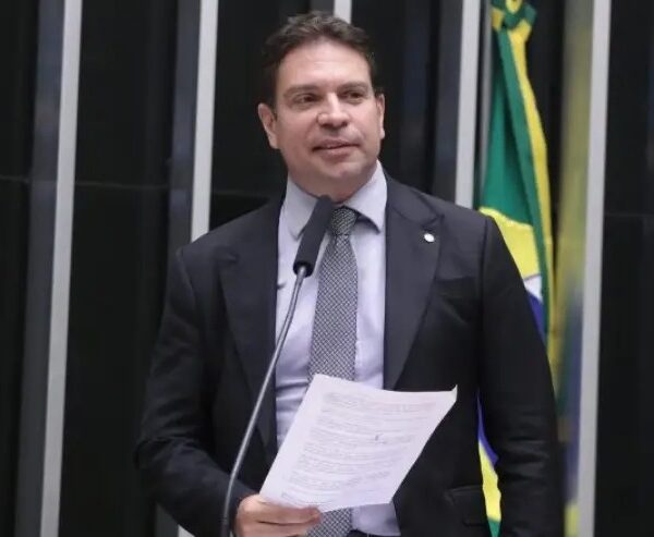 Ex-deputado federal Alexandre Ramagem é preso pela imigração&hellip;