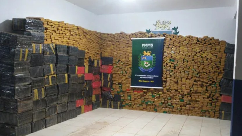 Polícia Militar apreende carregamento recorde de maconha em Rio Negro