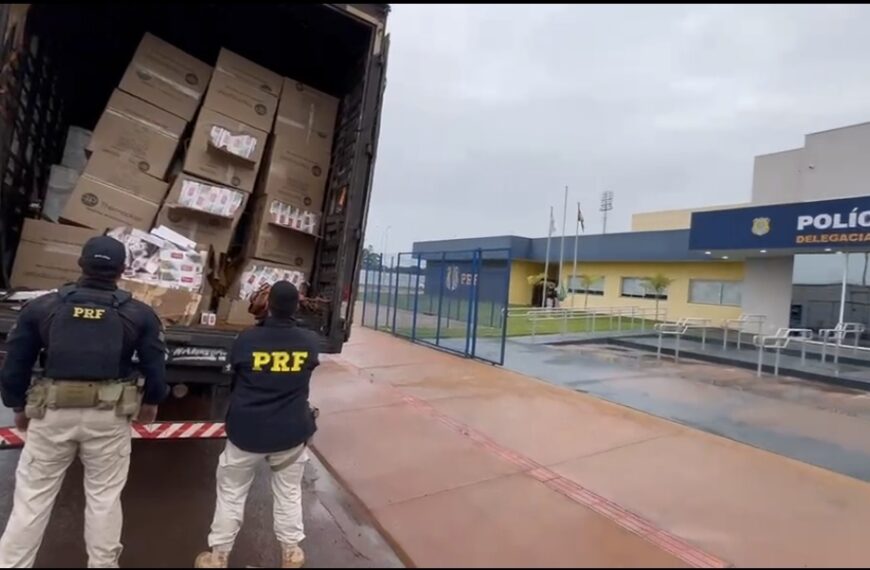 PRF apreende contrabando milionário de cigarros contrabandeados