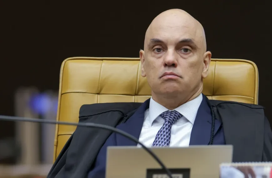 Moraes viajou em jatos de empresa Vorcaro pelo menos 8 vezes, diz jornal