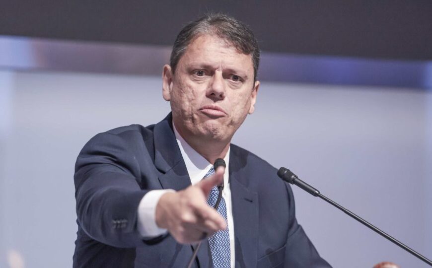 Sem citar nome, Tarcísio critica Lula: “lideranças envelhecidas que não percebem a hora de parar”