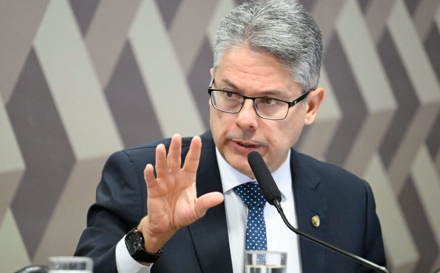 Vieira reage à ofensiva de Gilmar&hellip;