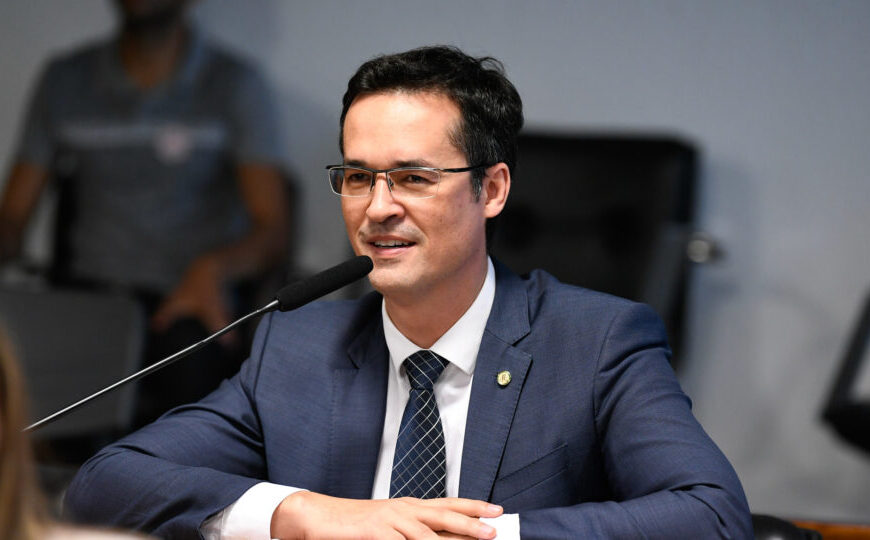 Deltan doa R$ 730 mil excedente de vaquinha para indenizar Lula a hospital infantil