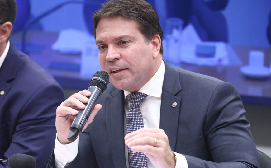 Quem pediu asilo aos EUA para o ex-parlamentar&hellip;