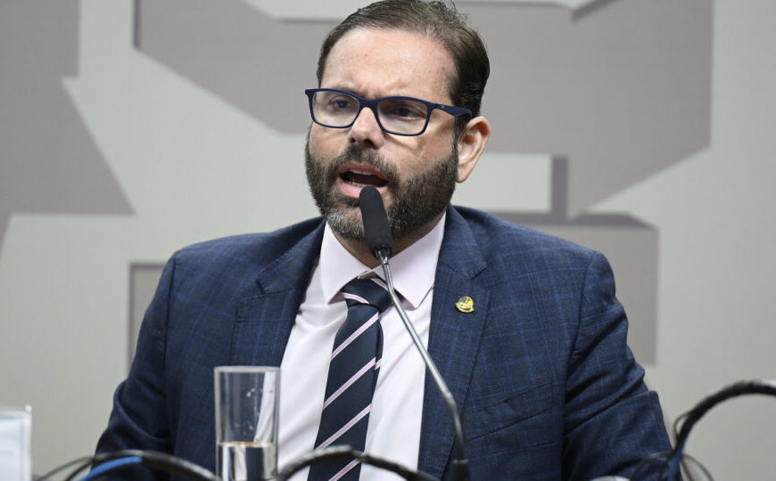 CRE aprova missão de senadores aos EUA para acompanhar pedido de asilo de Ramagem