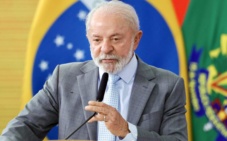 Lula diz que Brasil não precisa de escola cívico-militar