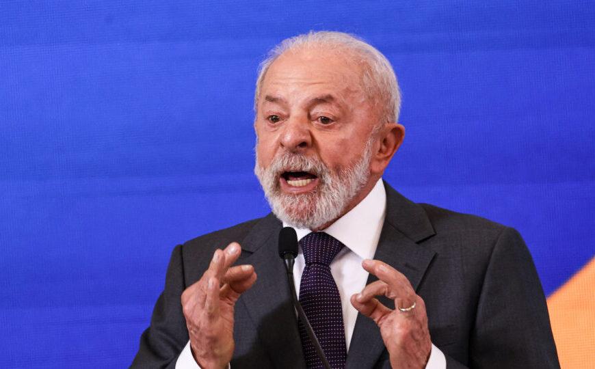 Lula diz ter convocado delegados da PF que estão “fingindo trabalhar”; categoria reage