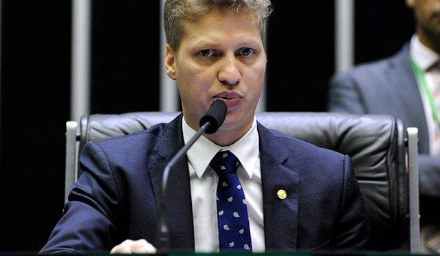 Van Hattem diz que STF quer “escolher quem participa” de eleições e sobe tom&hellip;