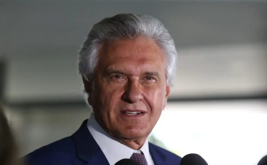 Caiado declara apoio a projeto que equipara misoginia ao crime de racismo