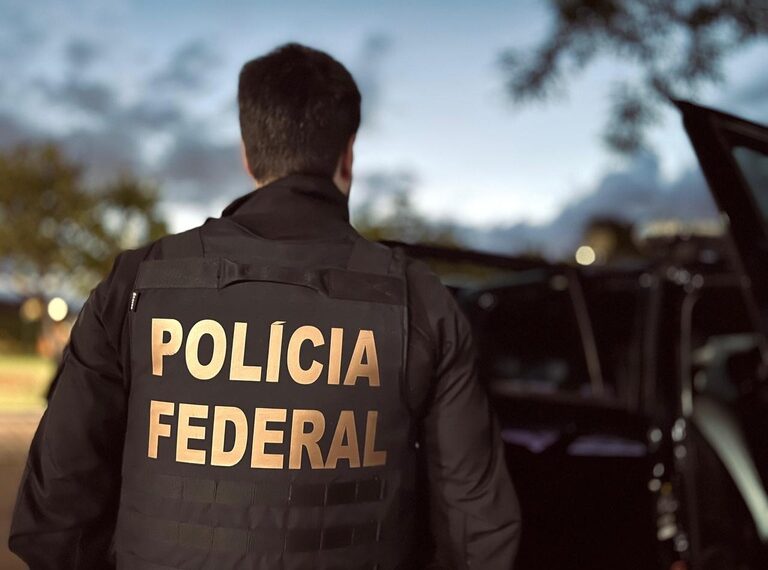 Operação da Polícia Federal mira quadrilha que traficava cocaína da Bolívia