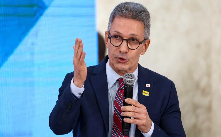 Zema promete privatizar Petrobras e Banco do Brasil e cortar mordomias de “intocáveis de Brasília”