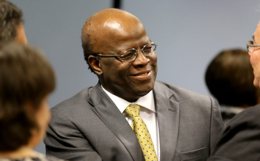 Vídeo feito com IA lança Joaquim Barbosa à presidência e mira Lula e Flávio