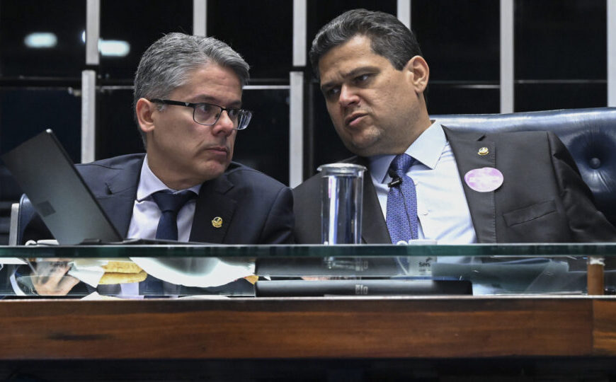 Por que a pressão por uma CPI do Banco Master cresce no Congresso?