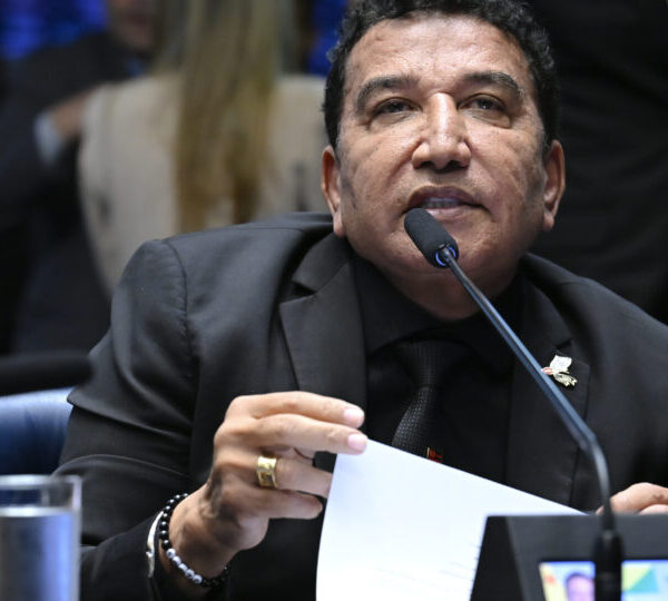 Quem é o senador acusado de agredir uma&hellip;