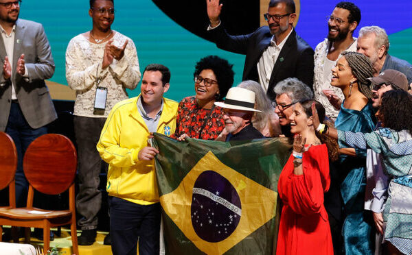 Lula defende uso do verde e amarelo pela&hellip;