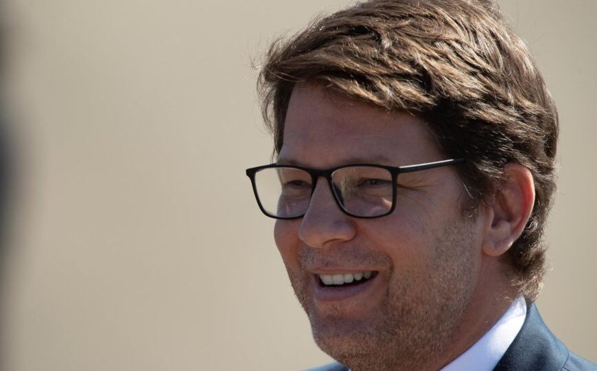 Mário Frias nega uso de dinheiro de Vorcaro em filme sobre a vida de Bolsonaro